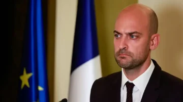 وزير الخارجية الفرنسي يكشف توافق الخطة الأمريكية مع مبادئ باريس والرياض